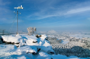 Wetterfahne im Winter