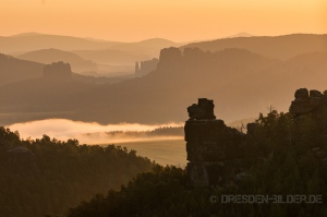 Goldenes Morgenlicht an der Hunskirche