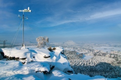 Wetterfahne im Winter