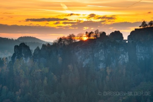 Basteimassiv im Sonnenuntergang